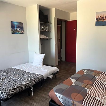 Hotel Des 2 Gares Auxerre Bagian luar foto