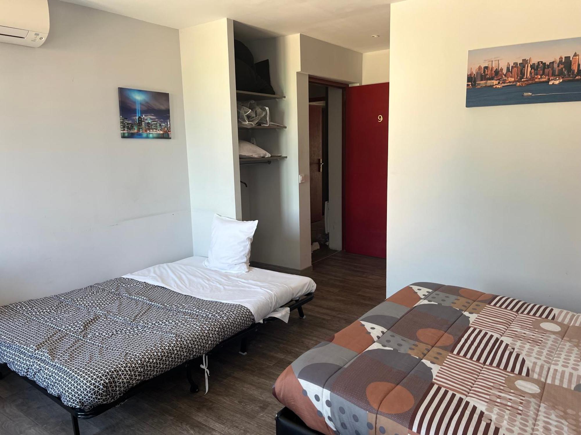 Hotel Des 2 Gares Auxerre Bagian luar foto