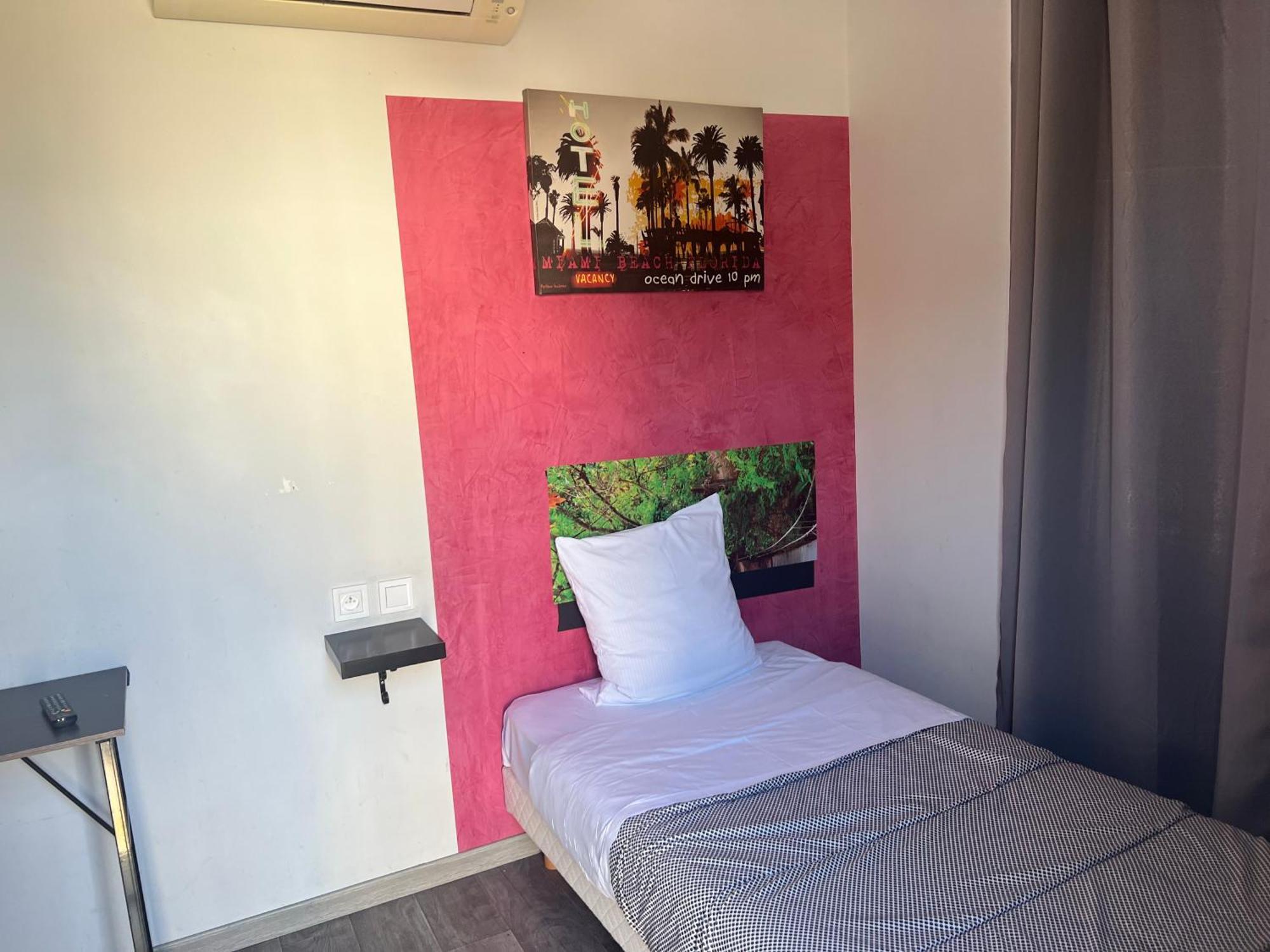 Hotel Des 2 Gares Auxerre Bagian luar foto