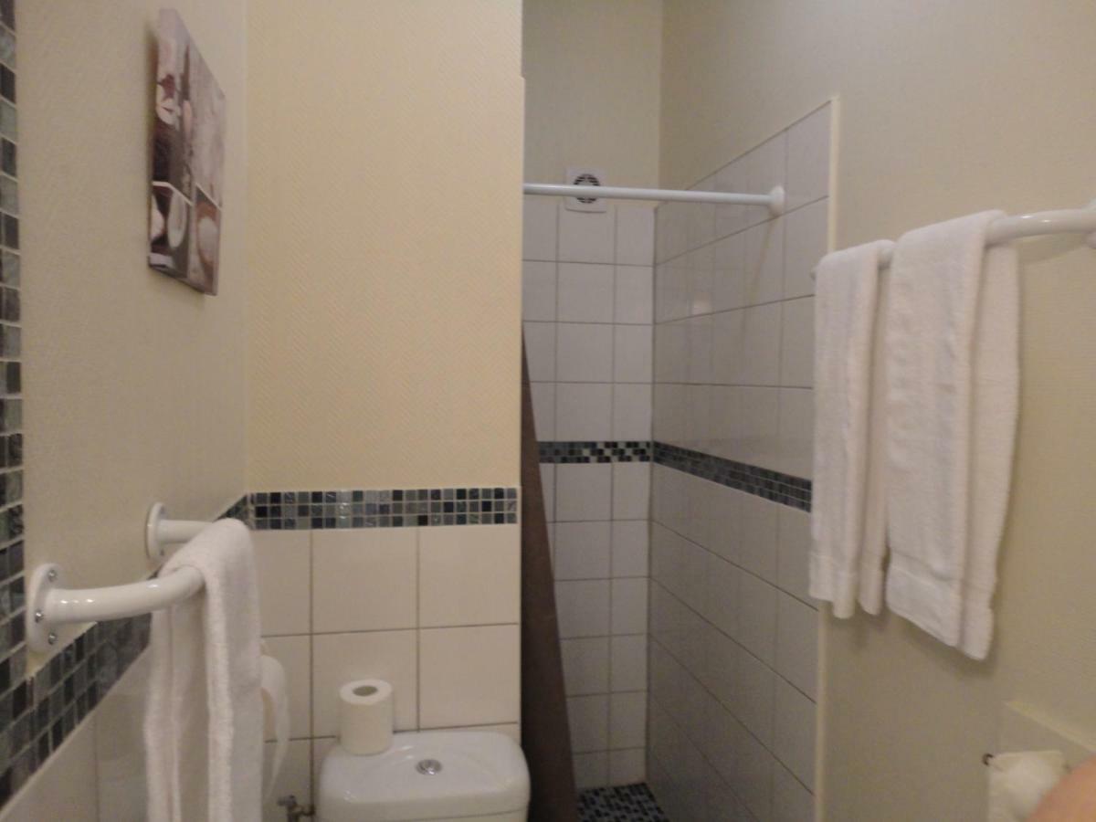 Hotel Des 2 Gares Auxerre Bagian luar foto