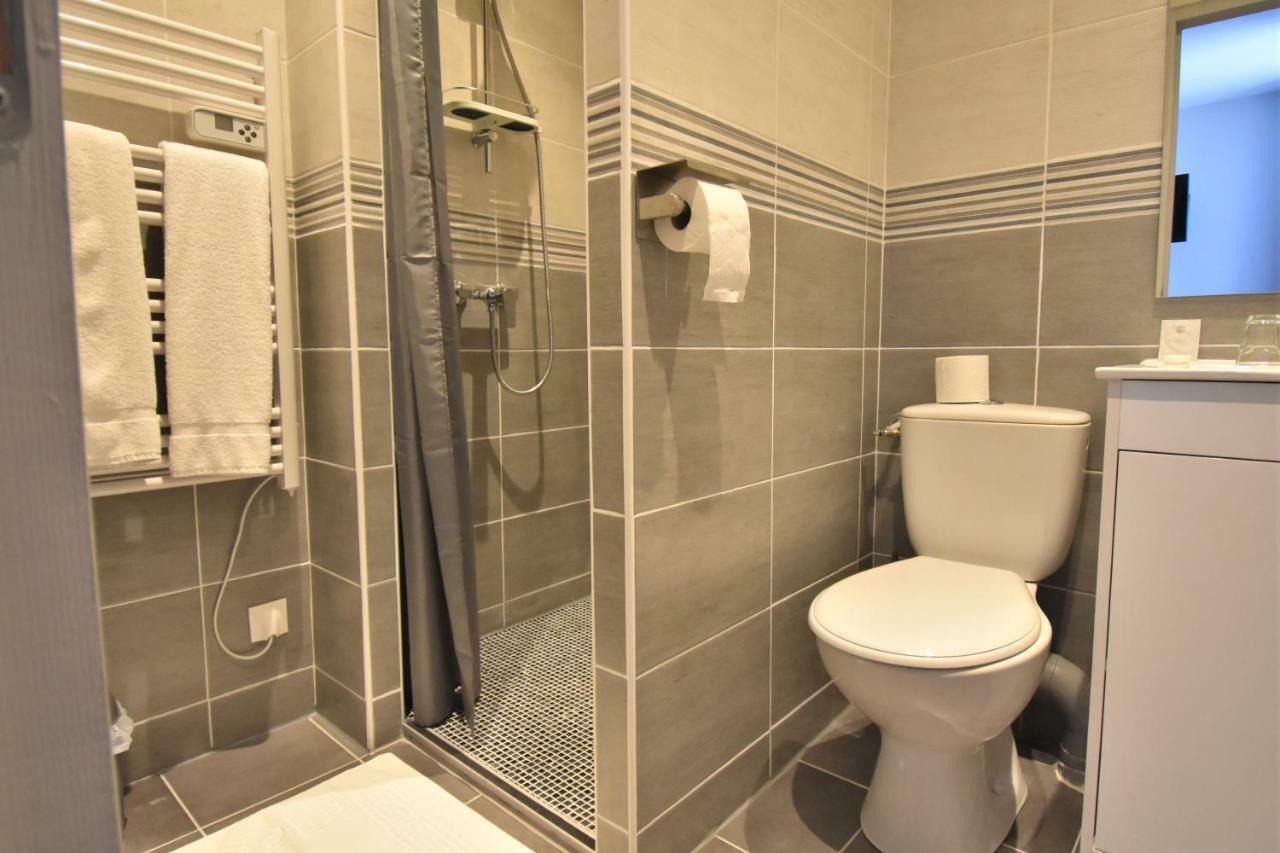 Hotel Des 2 Gares Auxerre Bagian luar foto